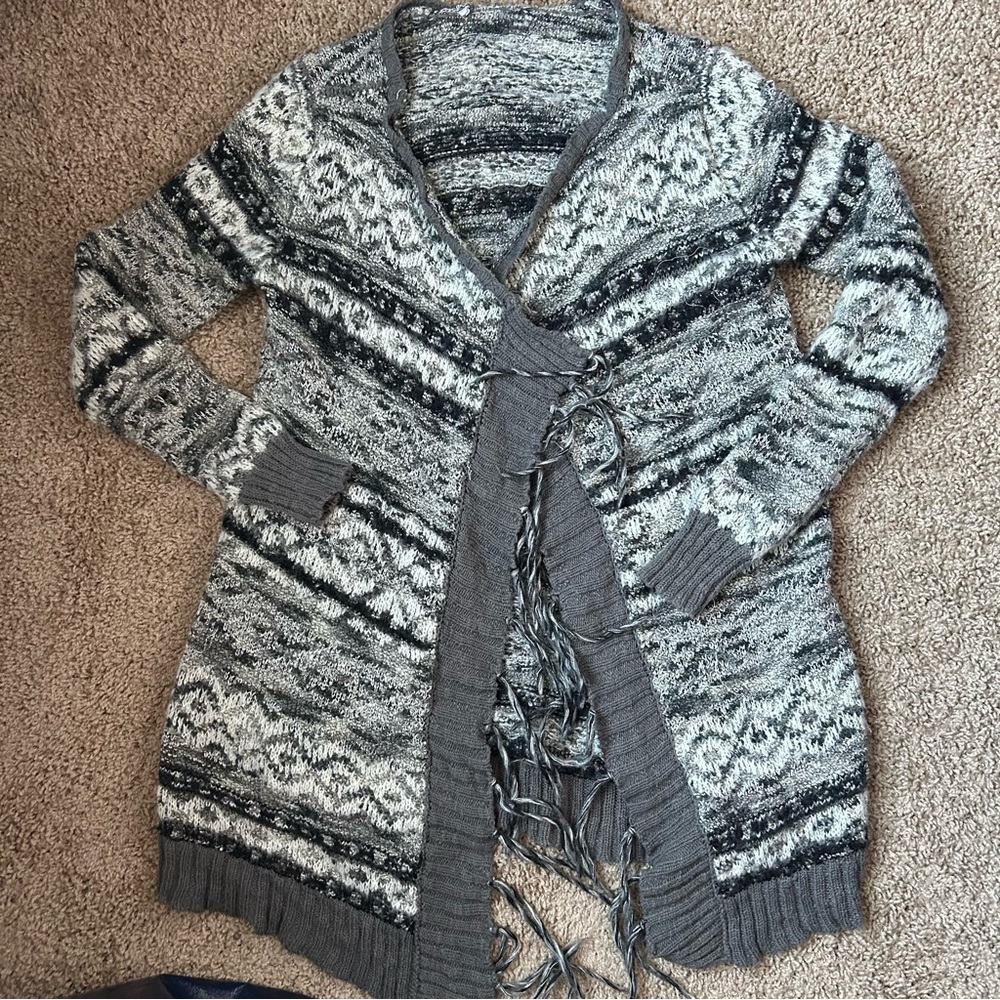 W Grey & Black American Rag Fringe Tunic Cardigan Size S/M |D22 - Picture 2 of 9